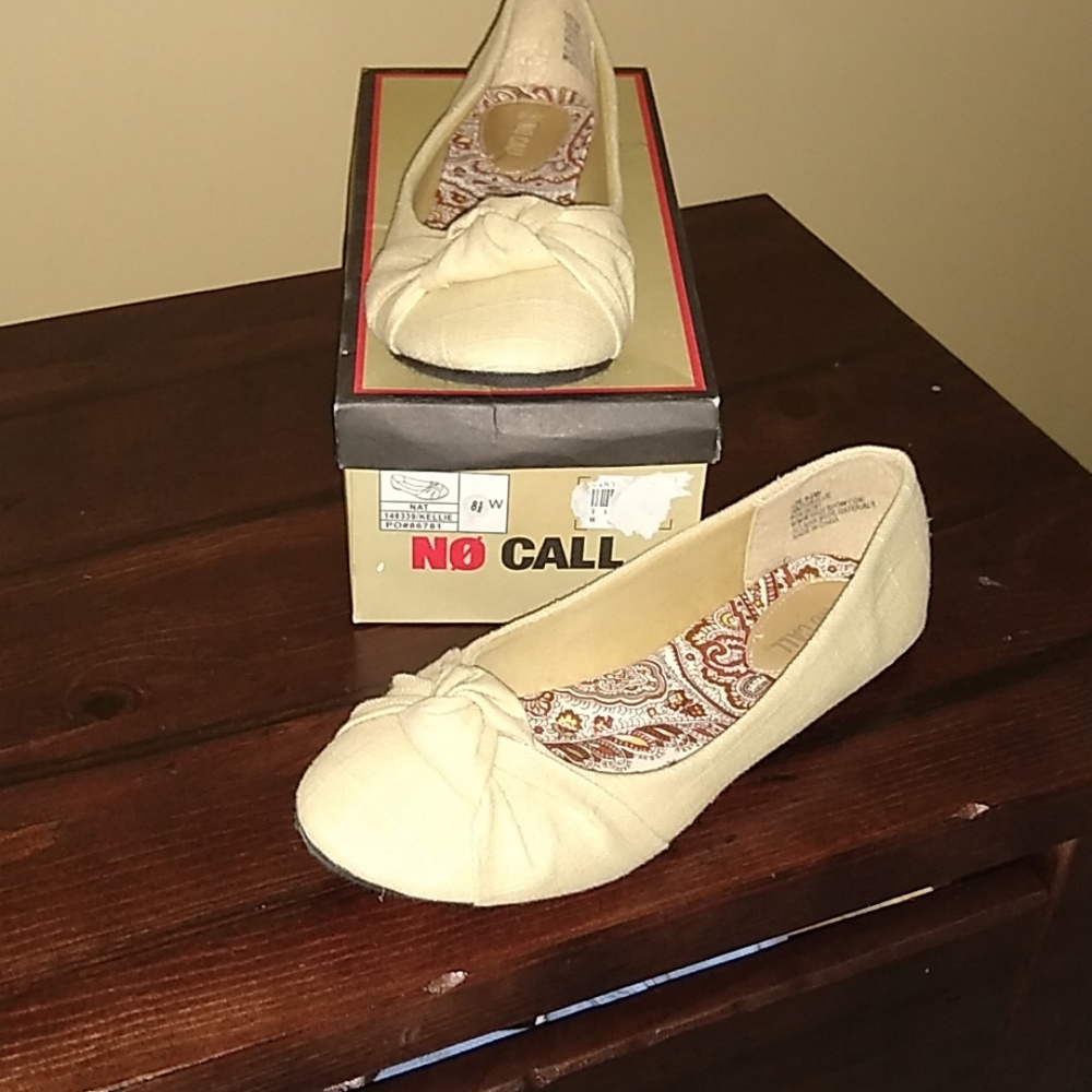Women's flats